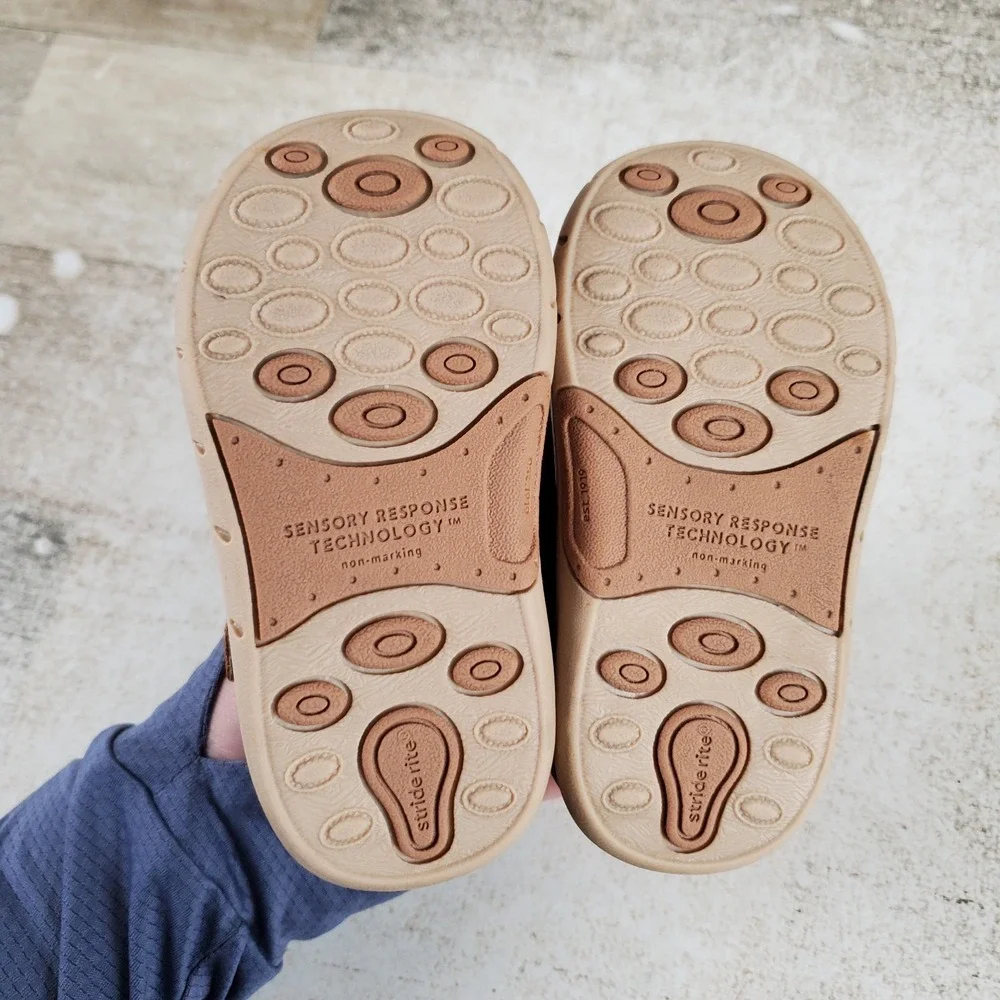 Stride Rite Lacey 2.0 Toddler Shoes Sz 4.5 W Brown Leather Hook-and-Loop Strap
